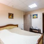 Двухместный (Комфортабельный двухместный номер «4» с 1 кроватью и собственной ванной комнатой), Мини-отель Фаб