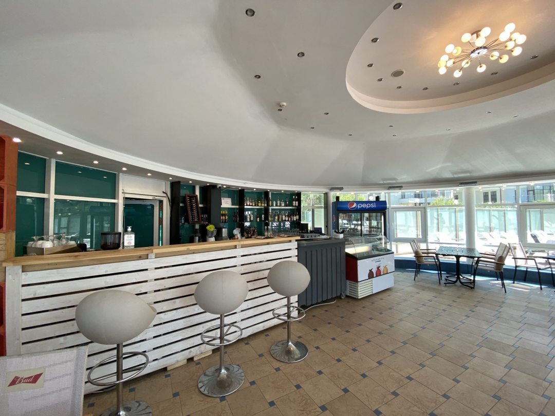 Pool Bar, Отель Ramada By Wyndham Yekaterinburg Hotel & Spa