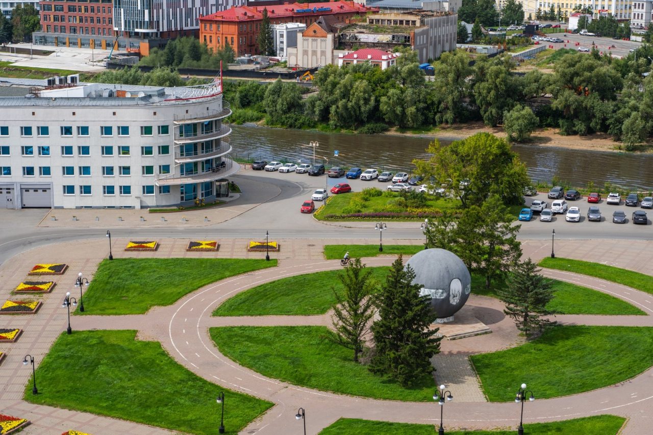 Парковка неохраняемая, Гостиничный комплекс Маяк корпус Иртыш