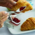 Упакованные ланчи, Гостиничный комплекс Маяк