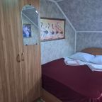 Трехместный (№19_ Эконом_Мансарда_3 эт), Гостевой дом Тихая гавань