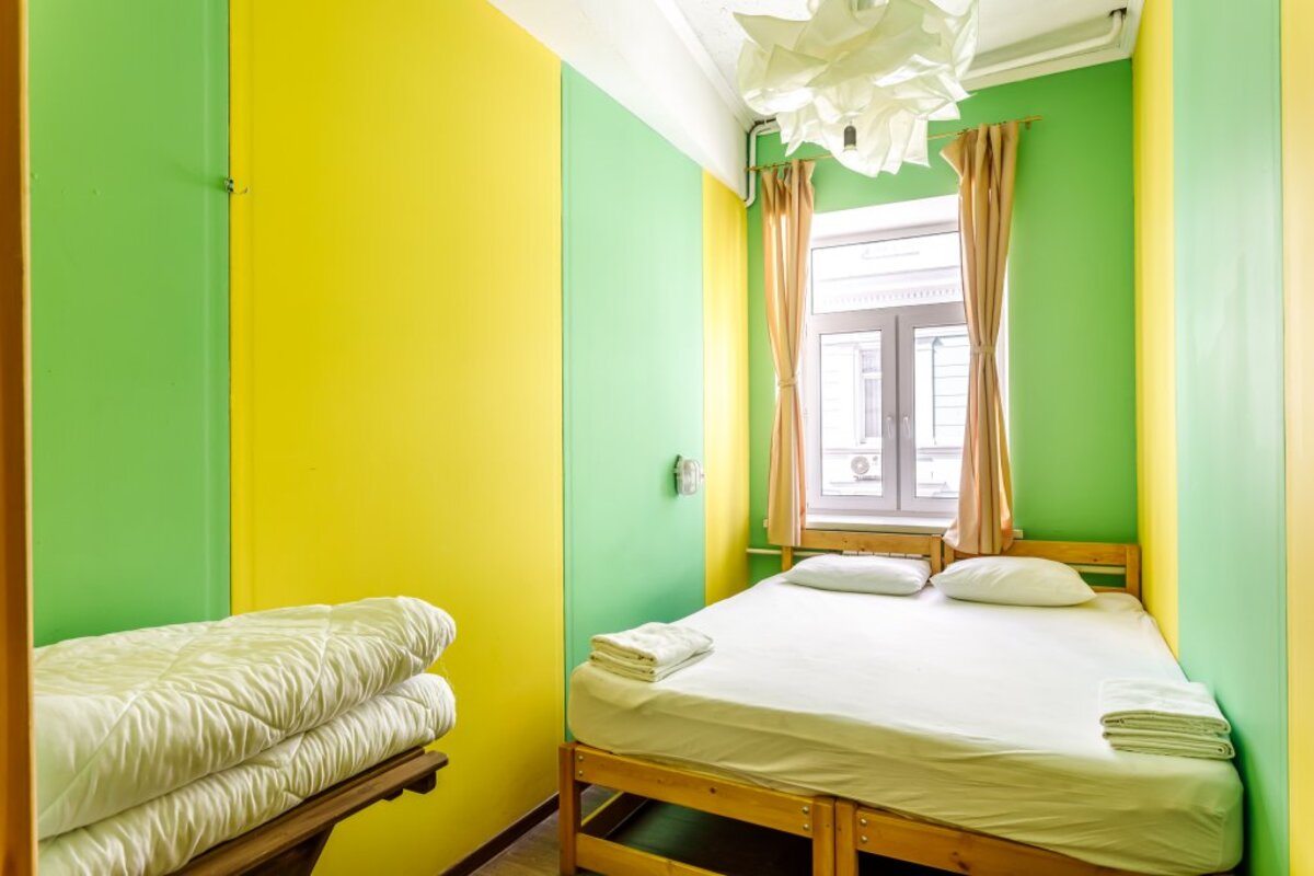 Двухместный (Двухместный номер 1 двуспальной кроватью или 2 односпальными кроватями и общей ванной комнатой) хостела Ель, Москва