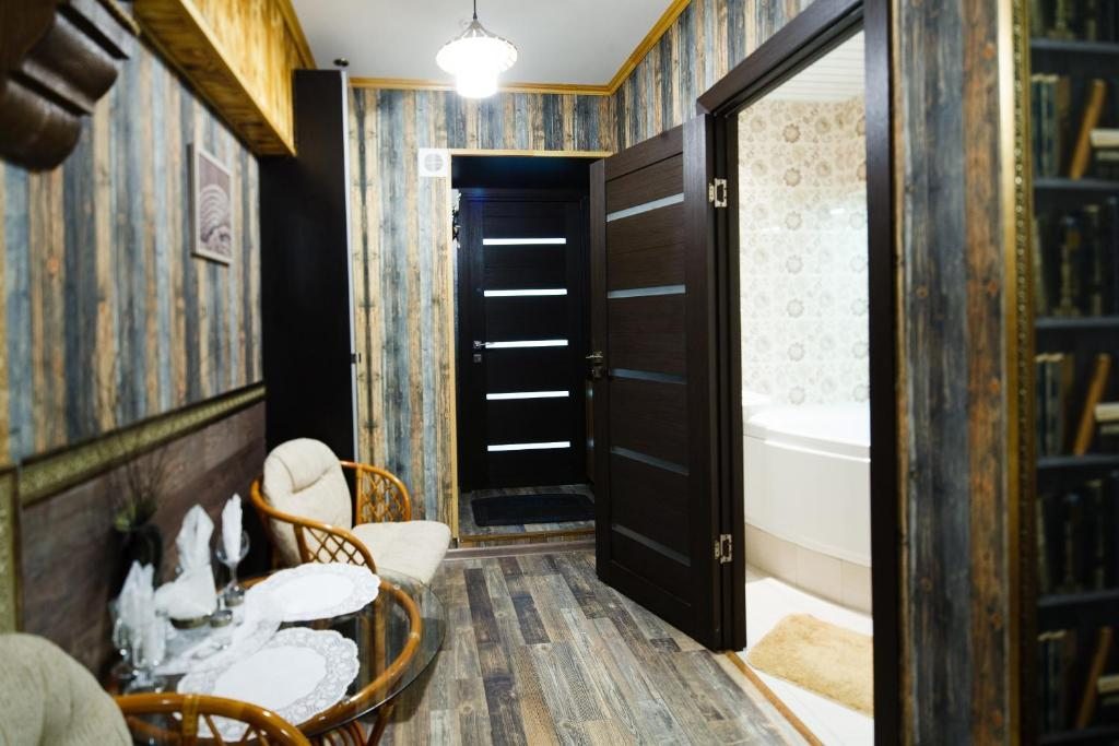 Двухместный (Двухместный номер Делюкс с 1 кроватью и ванной) отеля Мак Хаус, Москва