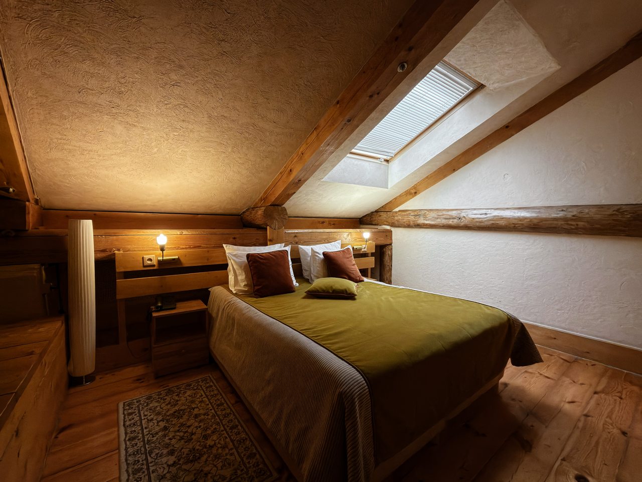 Двухместный (Стандартный Мансардный номер с 1 кроватью), Отель Маросейка 2/15