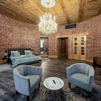 Люкс (Наполеон), Отель Маросейка 2/15