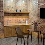 Люкс (Наполеон), Отель Маросейка 2/15