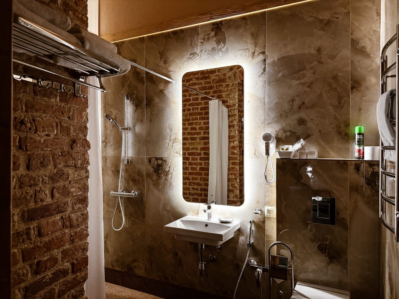 Двухместный (Улучшенный номер 1 этаж (без окна)), Отель Маросейка 2/15