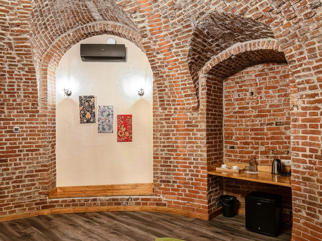 Двухместный (Улучшенный номер 1 этаж (без окна)), Отель Маросейка 2/15