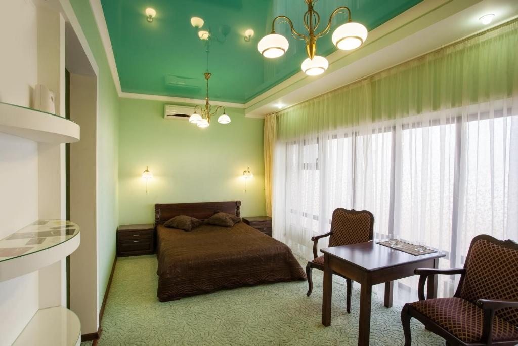 Двухместный (Стандартный двухместный номер с 1 кроватью) отеля Золотой Глобус, Пятигорск