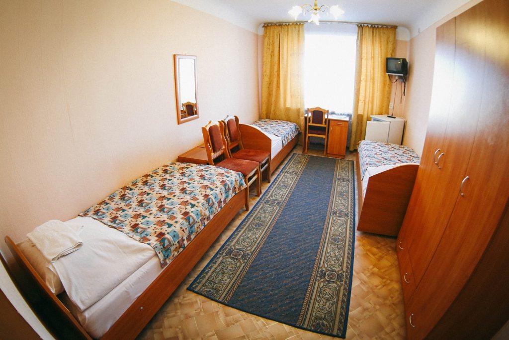 Трехместный (Койко-место в трехместном номере, 4 категория) гостиницы Северная, Новосибирск