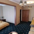 Полулюкс (Винтаж), Гостиница TWEED