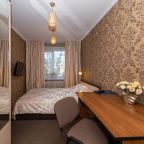 Номер удобен для длительного проживания. Имеется кухня.