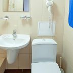 Ванная комната в номере гостиницы Кавказ 2*, Краснодар