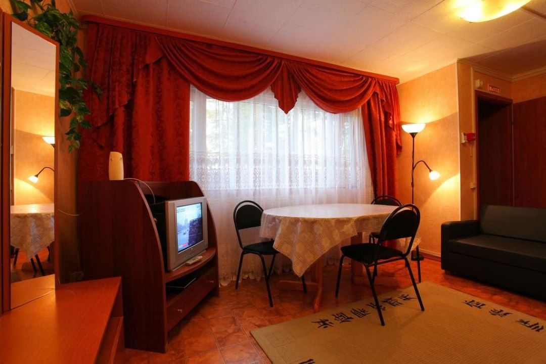 Апартаменты (С 4 бюджетными двухместными номерами с раздельными кроватями, № 4,5,12) гостиничного комплекса Подкова, Костомукша
