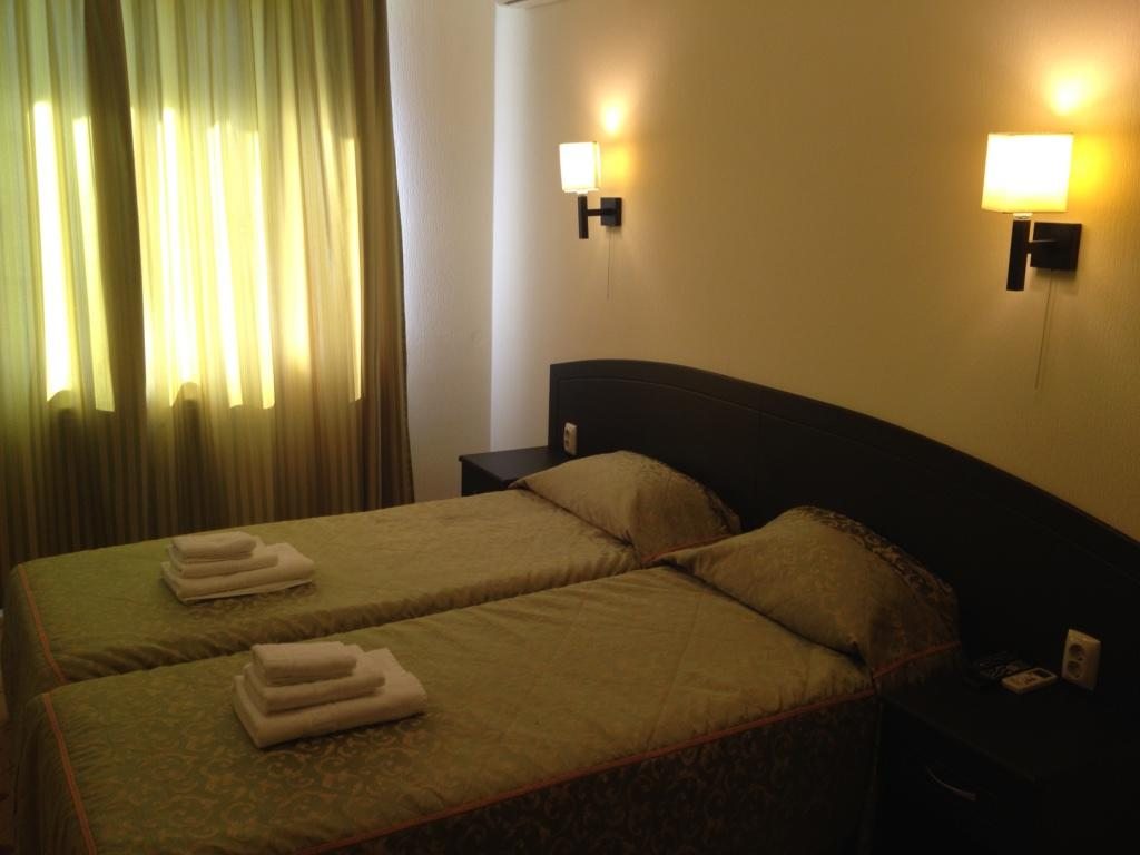Двухместный (Двухместный номер с 1 кроватью и собственной ванной комнатой) гостевого дома Платан, Кучугуры