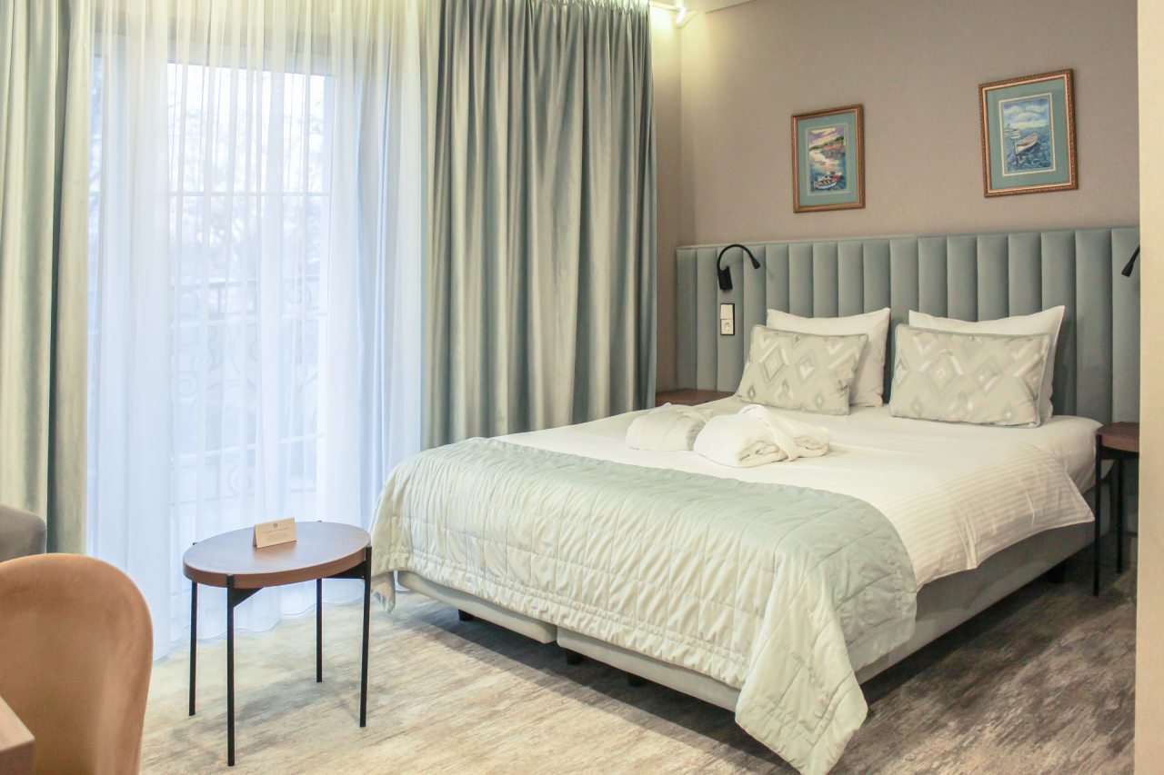 Семейный (Джуниор сюит в 3 корпусе 4*), Отель Маякоvsкий
