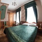 Трёхместный и более (Стандартный трехместный номер), Гостиница Дом Трувеллера Ф&Ф