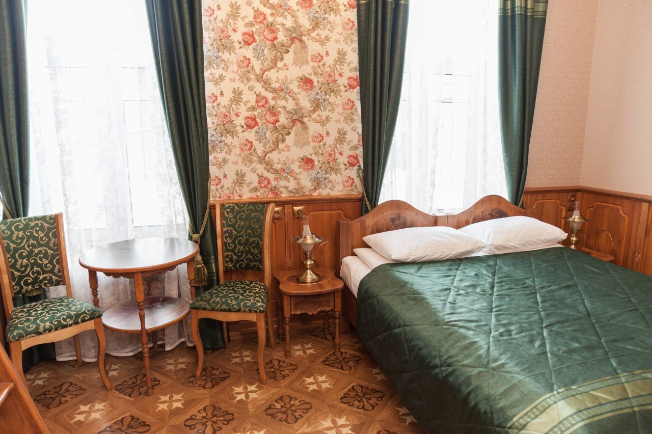Трёхместный и более (Стандартный трехместный номер), Гостиница Дом Трувеллера Ф&Ф