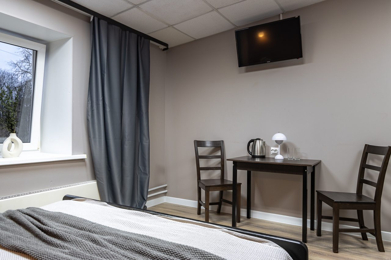 Двухместный (Улучшенный номер с 1 кроватью), Отель Номера в Гатчине