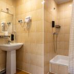 Двухместный (Улучшенный номер с 1 кроватью), Отель Номера в Гатчине