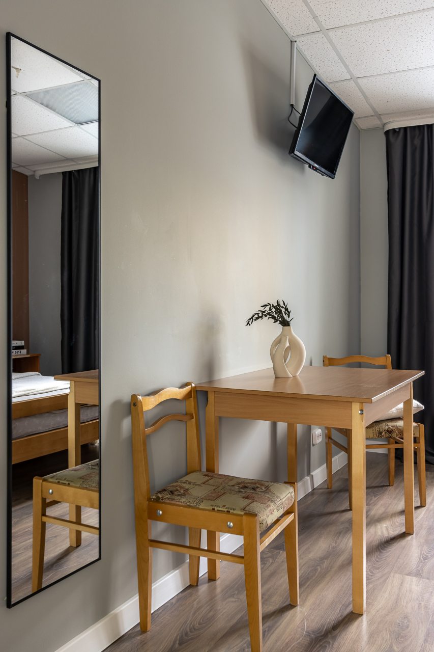 Двухместный (Номер с одной 2-х сп. кроватью и с удобствами в номере), Отель Номера в Гатчине