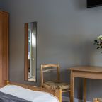 Двухместный (Стандартный  номер с 2 кроватями и собственной ванной), Отель Номера в Гатчине