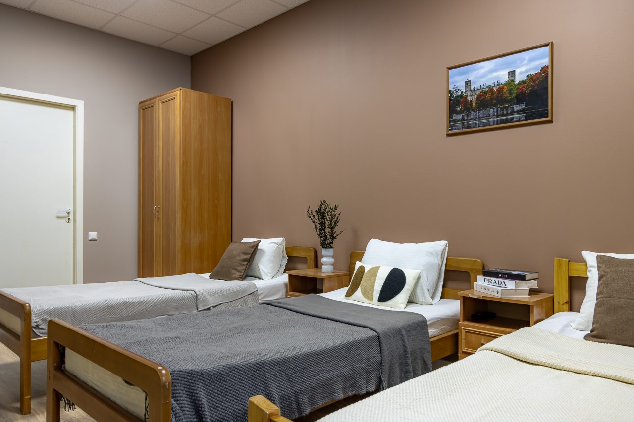 Трехместный (Трехместный номер с общей ванной комнатой), Отель Номера в Гатчине