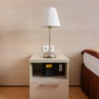 Одноместный, Гостиница Атом