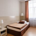 Одноместный, Гостиница Атом