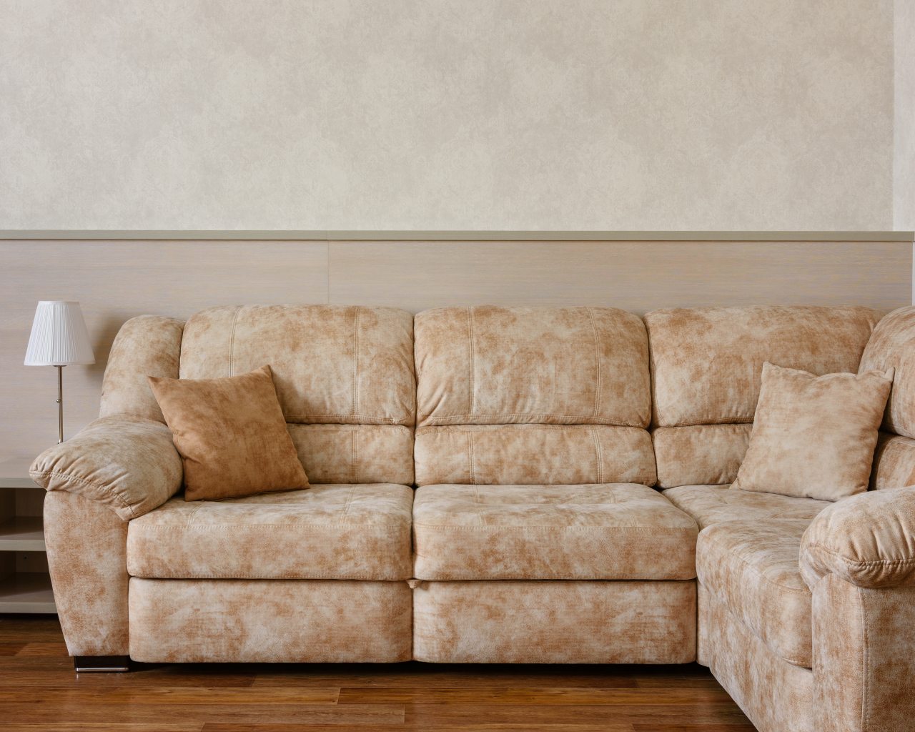 Люкс, Гостиница Атом