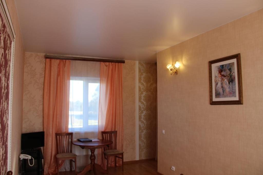Двухместный (Двухместный номер с 1 кроватью и душем) апартамента Релакс на Симферопольском, Щербинка