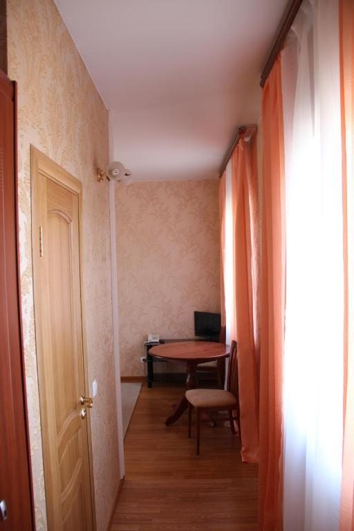 Двухместный (Классический двухместный номер с 1 кроватью и душем) апартамента Релакс на Симферопольском, Щербинка