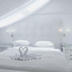 Люкс (Honeymoon Room), Гостиничный комплекс Яр