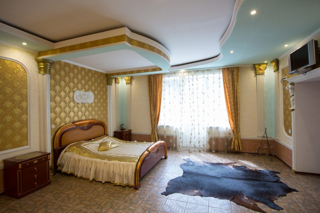 Люкс (С джакузи) гостиничного комплекса Золотой лев, Новосибирск