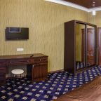 Полулюкс, Гостиница Гранд Отель