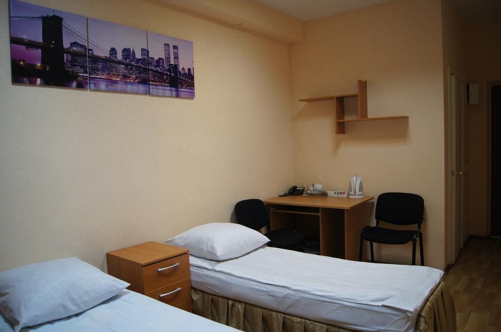Двухместный (Бюджетный двухместный номер с 2 отдельными кроватями) гостиницы Радуга, Нягань