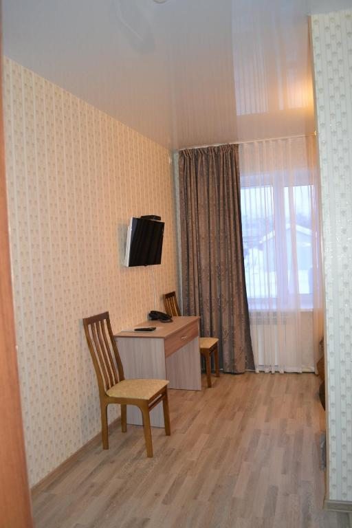 Двухместный (Двухместный номер с 2 отдельными кроватями и ванной комнатой) отеля Южная, Сарапул