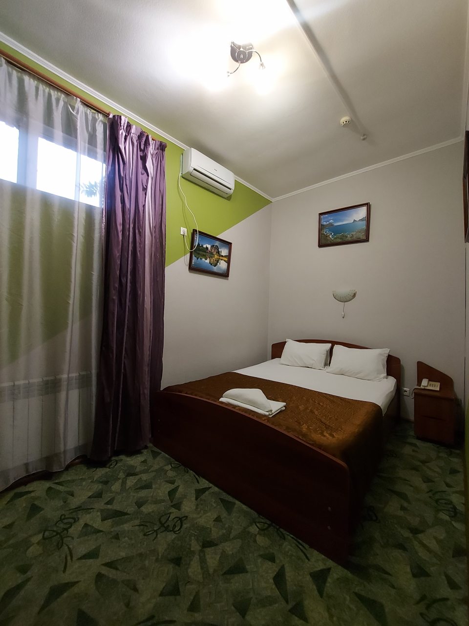 Двухместный (Бюджет с одной двуспальной кроватью), Гостиница Континенталь