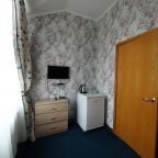 Полулюкс, Гостиница Континенталь