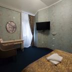 Полулюкс, Гостиница Континенталь