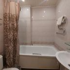 Полулюкс, Гостиница Континенталь