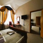 Люкс, Гостиница Континенталь