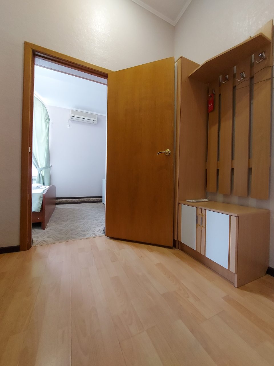 Люкс, Гостиница Континенталь