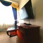 Люкс, Гостиница Континенталь