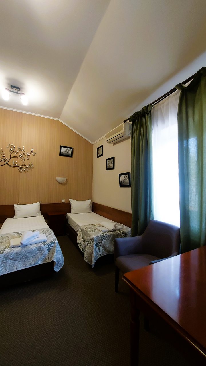 Трехместный (Комфорт 3 кровати), Гостиница Континенталь