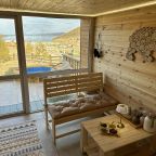 Баня с видовым панорамным окном и тёплой купелью, Эко-отель Чабрец