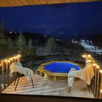 Баня с видовым панорамным окном и тёплой купелью, Эко-отель Чабрец