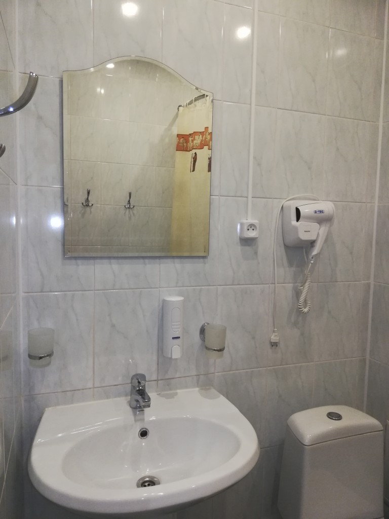Ванная комната в отеле Круиз, Пермь. Отель Круиз