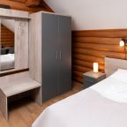 Двухместный (Стандарт с балконом №3), База отдыха Ламберг