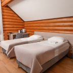 Двухместный (Стандарт с балконом №6), База отдыха Ламберг